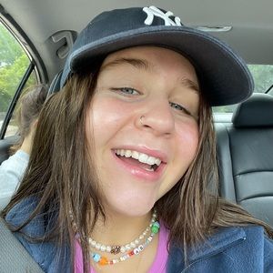 Meet your Posher, Abby